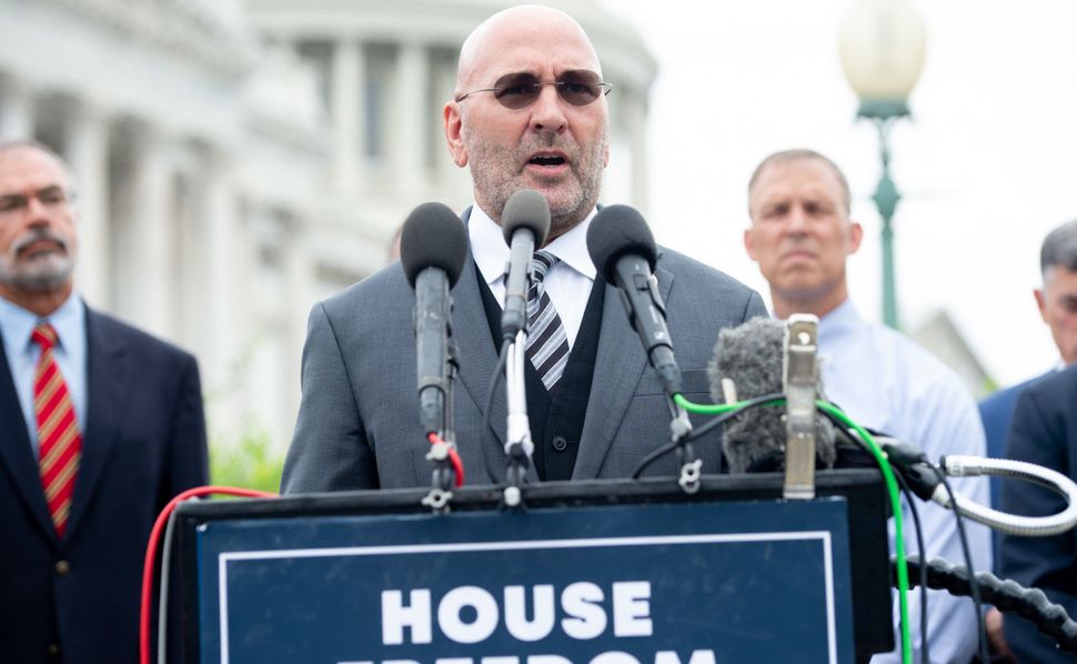 Higgins, Freedom Caucus Board Urge President Trump to Continue Federal Immigration Enforcement